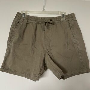 Abercrombie & Fitch Men's 6 Inch Court Short Light Brown M
